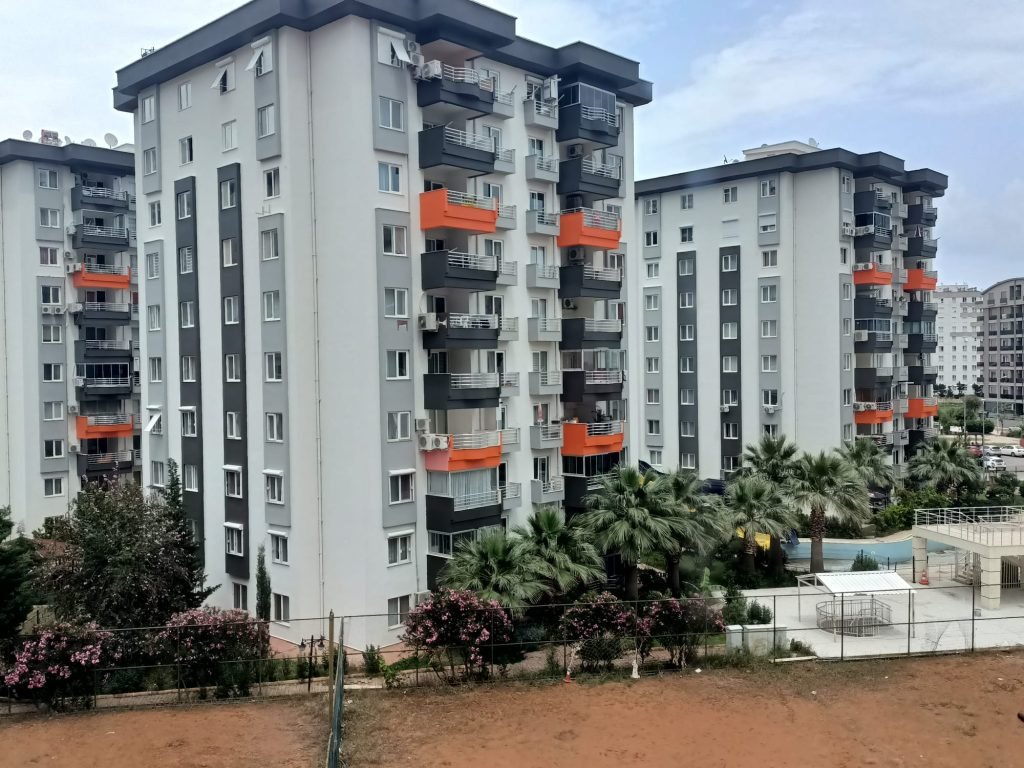 Dış Cephe Boyama: Evinize Renk ve Koruma Katın